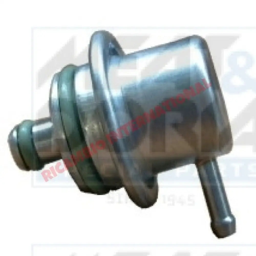 Fuel Pressure Regulator - Fiat Punto GT,Coupe 20V Turbo Lancia Thema - Fuel System