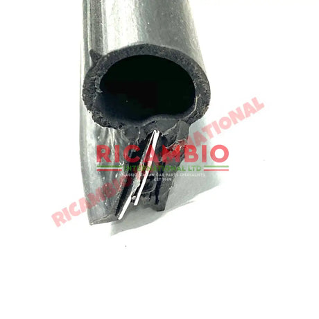 Tailgate Seal (1x metre) - Classic Fiat Lancia Alfa Romeo - Gaskets - Seals - Grommets and Rubber Parts