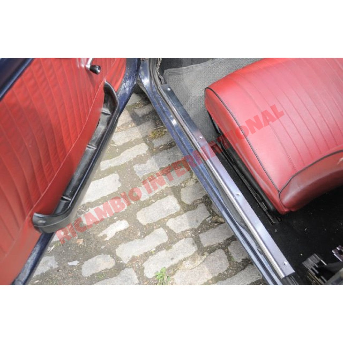 Aluminium Inner Foot/Kick Plate Trim Kit (pair) & Screws - Classic Fiat 500 - Door Inner Kick Plates