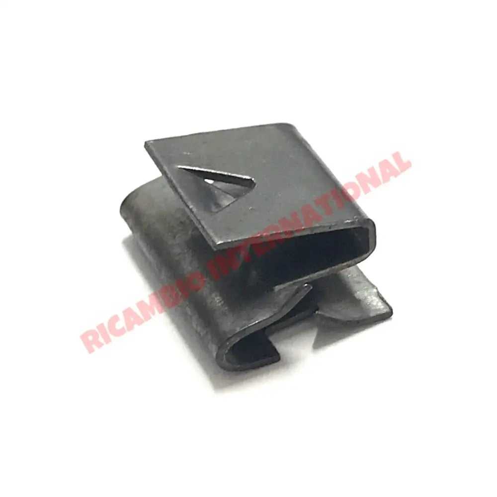 Door Seal Fitting Clip - Classic Fiat 500 - Interior Parts and Trim