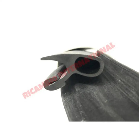 Front Engine Bay Crossbar Rubber Seal Kit - Fiat 124 - Gaskets & Seals