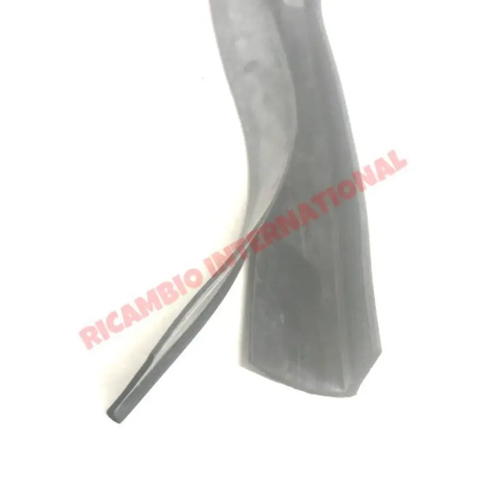 Front Engine Bay Crossbar Rubber Seal Kit - Fiat 124 - Gaskets & Seals