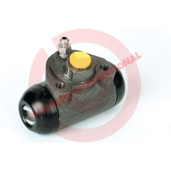 Front Wheel Brake Cylinder - Classic Fiat 500 126 - Brakes