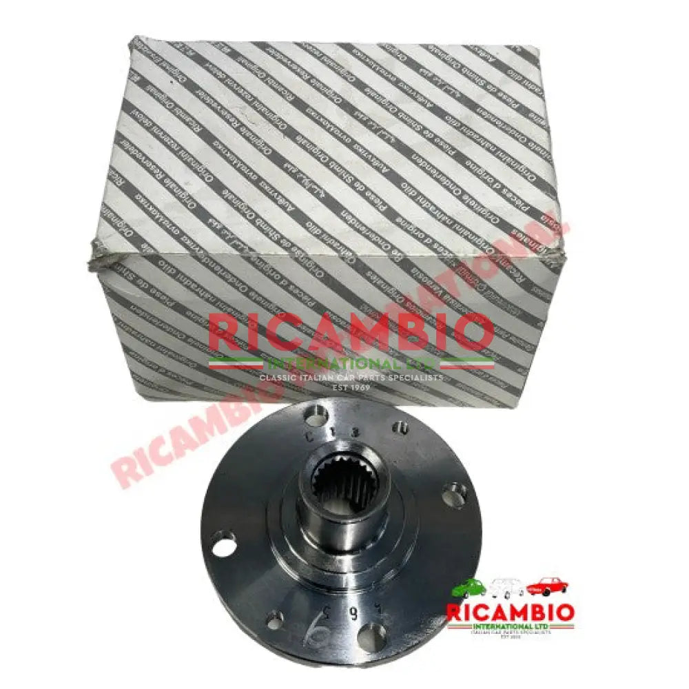 Front Wheel Hub - Fiat Barchetta,Coupe,New 500 & Abarth,Punto GT,Multipla,Tipo Lancia Delta Integrale Thema - Bearings