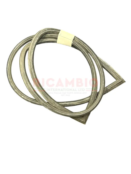 Front Winscreen Rubber Seal - Fiat 124 Saloon/Berlina - Gaskets & Seals