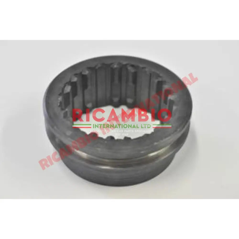 Gearbox Second 2nd Gear Synchronizer Sleeve - Classic Fiat 500 126 - Gearbox and Parts