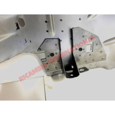 N/S Left Hand Front Inner Arch Wheel Housing - Classic Fiat 500 126 - Body Parts