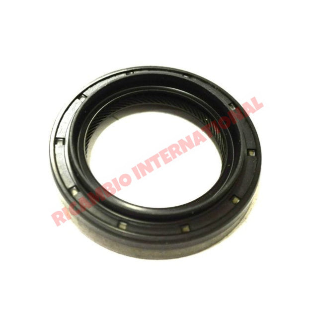 O/S (right) Diff Oil Seal - Fiat Punto Grande Punto New Panda New 500 New Bravo Cinquecento Seicento Stilo Bravo/a