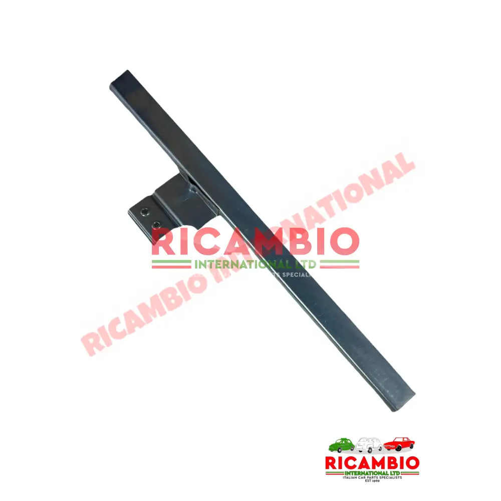 O/S Right Hand Bottom Window Channel Guide - Fiat 124,125,131 - Gaskets - Seals - Grommets and Rubber Parts