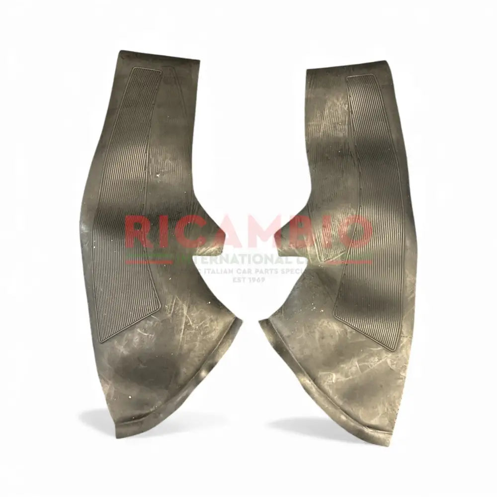 Rear Arch Rubber Mat Set - Fiat 600