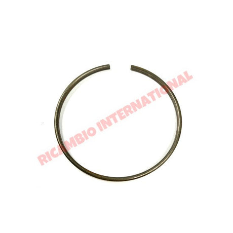 Rear Hub Bearing C-Clip - Classic Fiat 500 126 600 - Classic Fiat 500 Parts & Spares