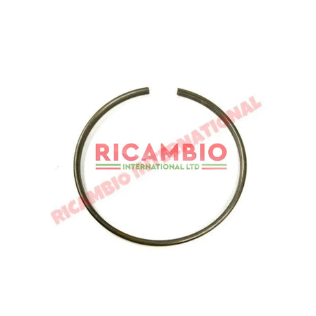 Rear Hub Bearing C-Clip - Classic Fiat 500 126 600 - Classic Fiat 500 Parts & Spares